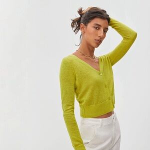 Everlane Featherweight Alpaca Cardigan in Key Lime / brat green